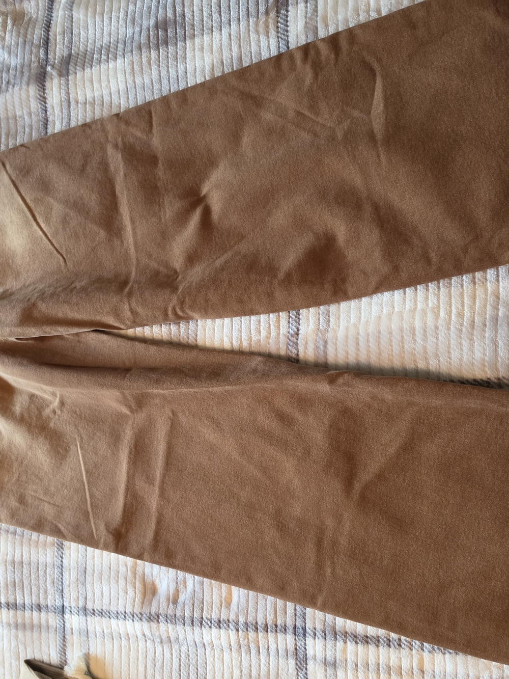 High-Rise Wide-Leg Jeans in Brown - Picture 2 of 5